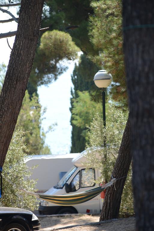 Parc de vacanță Eurocamp Mobile Homes At Porton Biondi Rovinj
